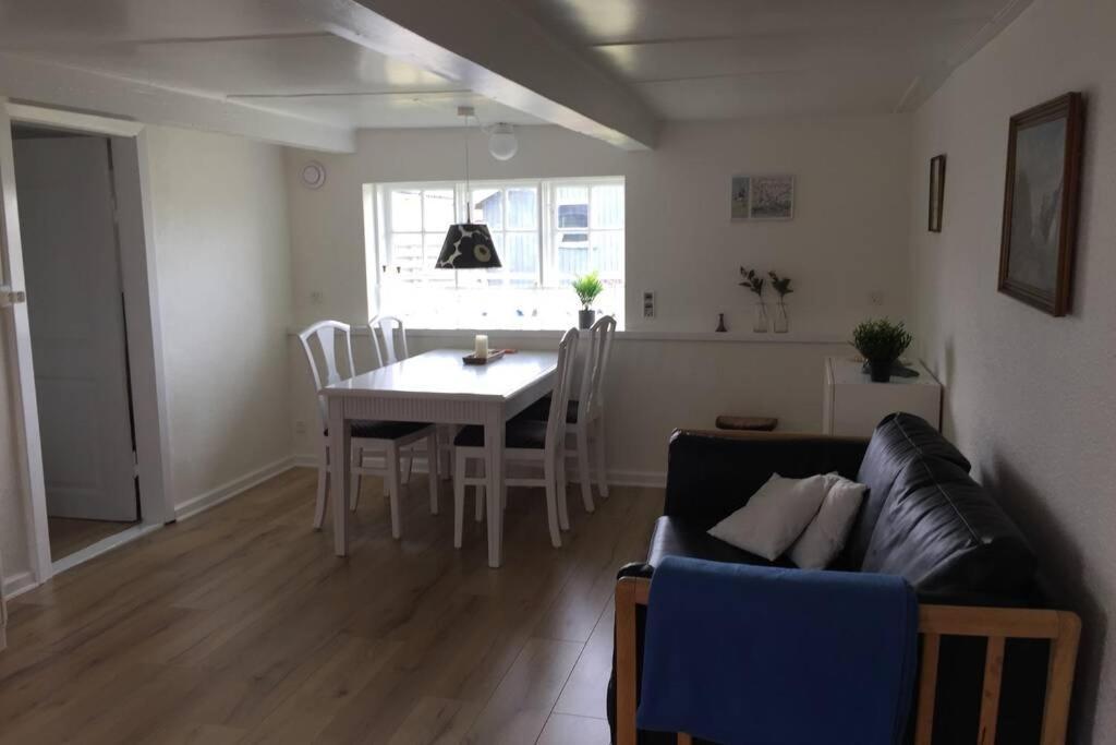 Gammelt Mando Hus Hyggebo Apartment Ribe Exterior photo